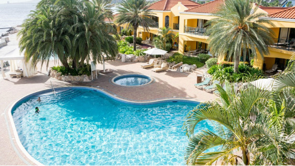 恒溫游泳池需要什么設備，怎么選擇?