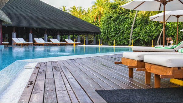 游泳池水處理標(biāo)準要求是什么？